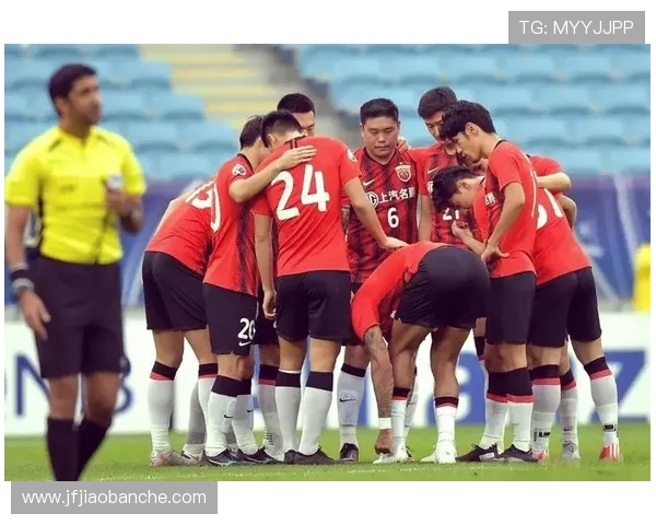 本轮赛事数据揭示精彩对决球队表现亮点与战术变化分析